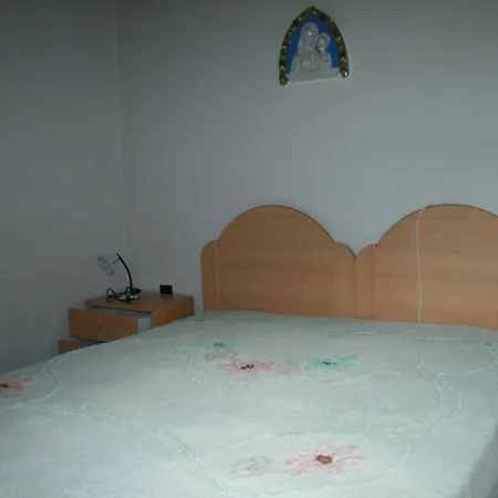 Casetta Alex Desiree Понтебба